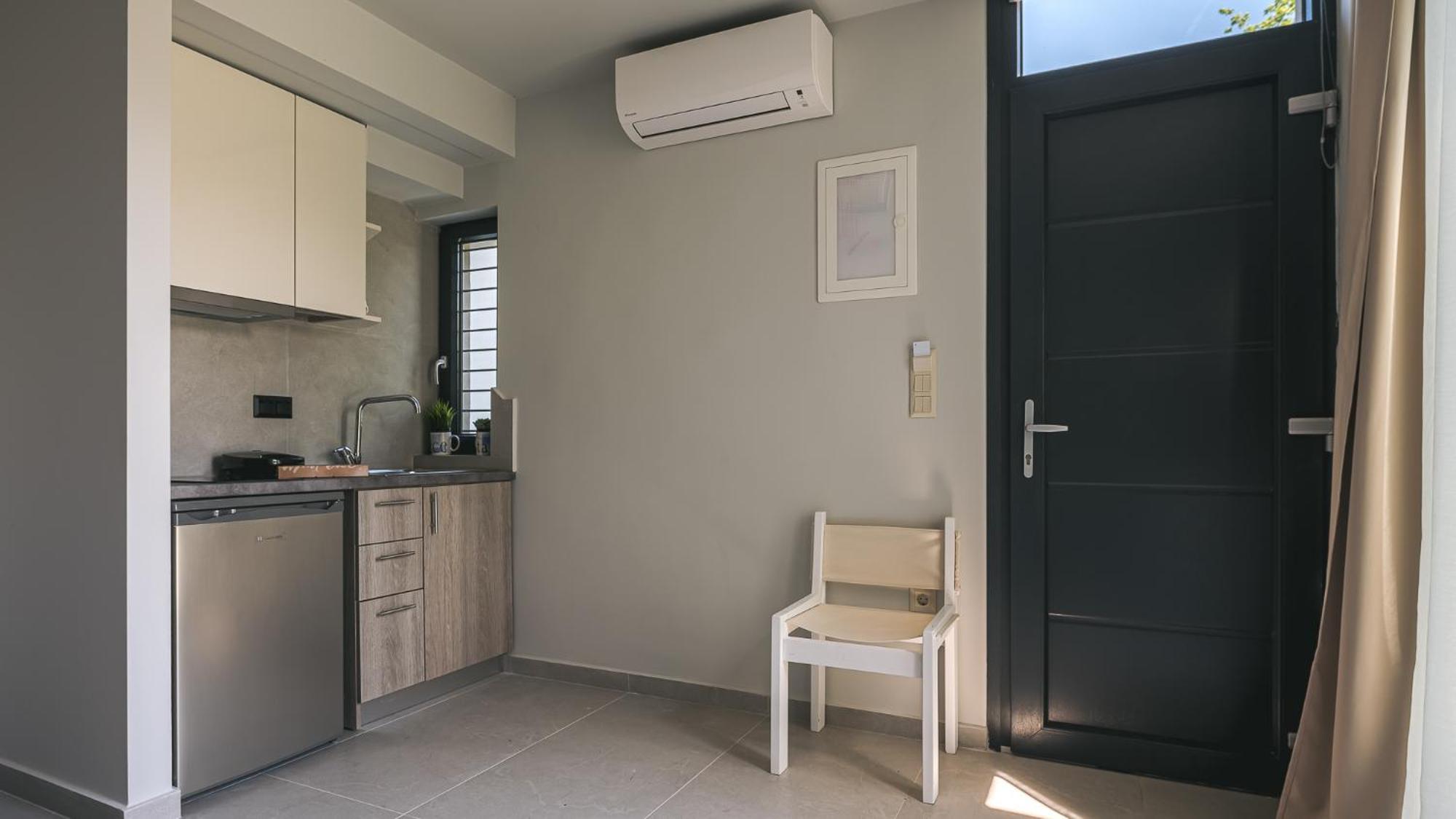 Electra Beachfront Suites, Nea Irakleia Kültér fotó