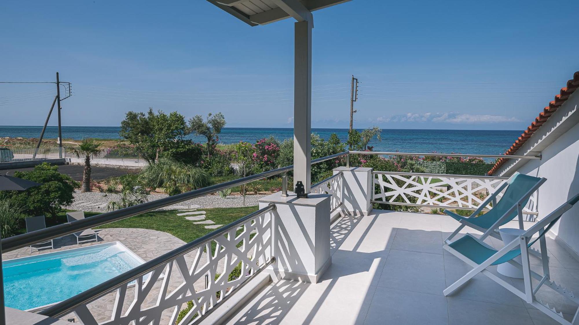 Electra Beachfront Suites, Nea Irakleia Kültér fotó