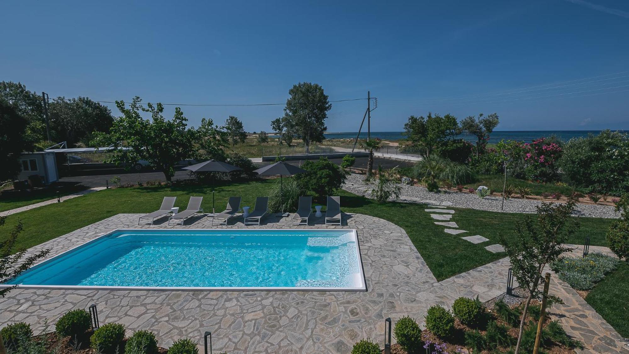 Electra Beachfront Suites, Nea Irakleia Kültér fotó