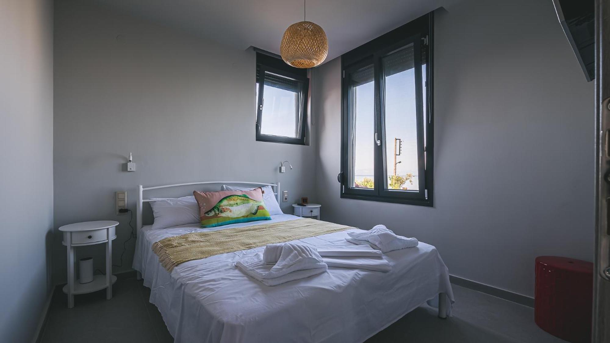 Electra Beachfront Suites, Nea Irakleia Kültér fotó
