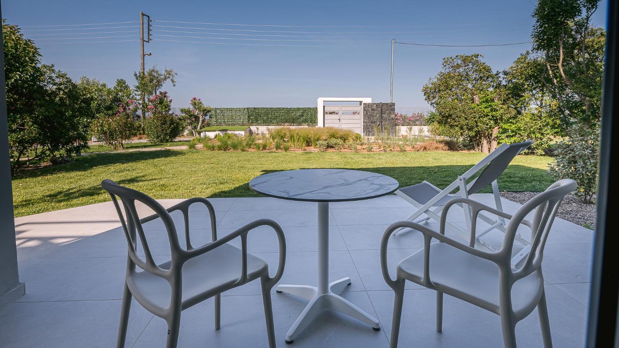 Electra Beachfront Suites, Nea Irakleia Kültér fotó