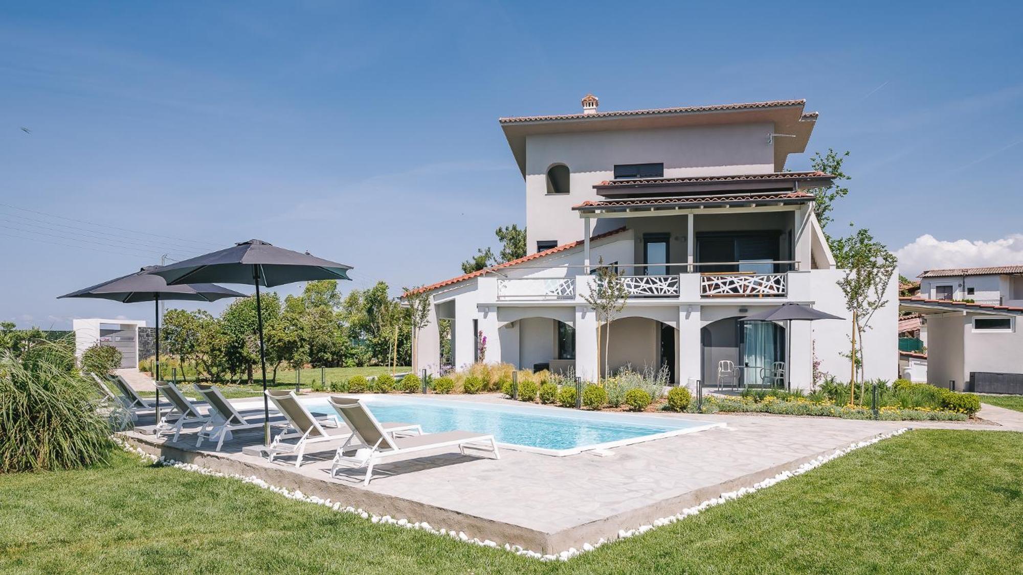 Electra Beachfront Suites, Nea Irakleia Kültér fotó
