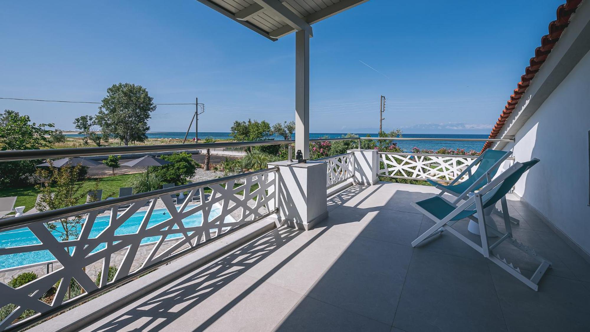 Electra Beachfront Suites, Nea Irakleia Kültér fotó